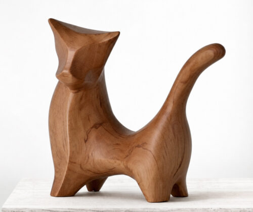 Escultura de madera gato griego