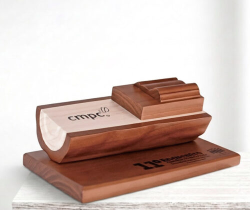Escultura de madera Semi Tronco CMPC