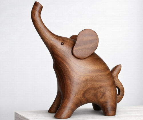 Escultura de madera elefante barrita