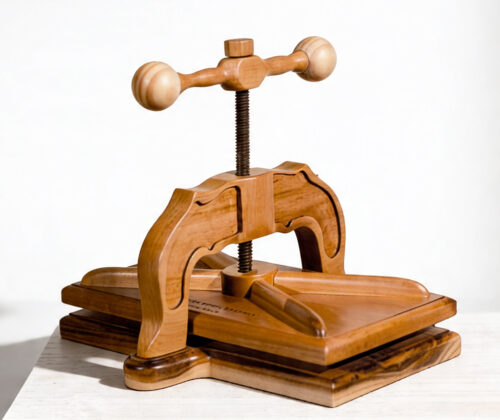 Esculturas antigua prensa diario El Dia La Serena