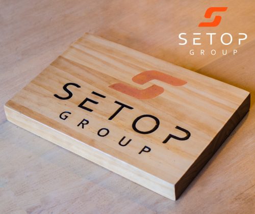 Escultura letrero SETOP