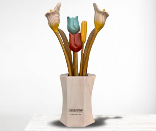 Esculturas macetero pilar con tulipanes y calas