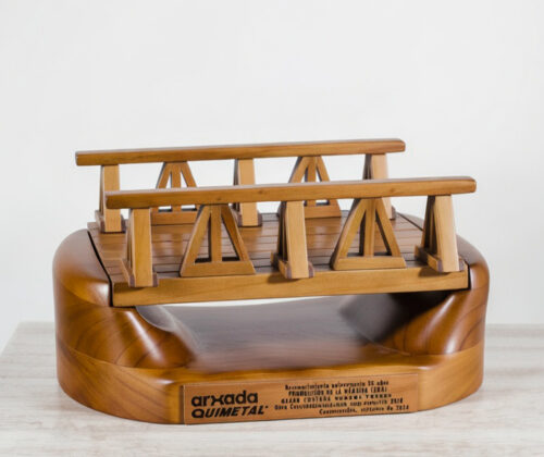 Esculturas puente Quimetal