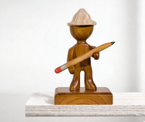 Escultura en madera ingeniero industrial