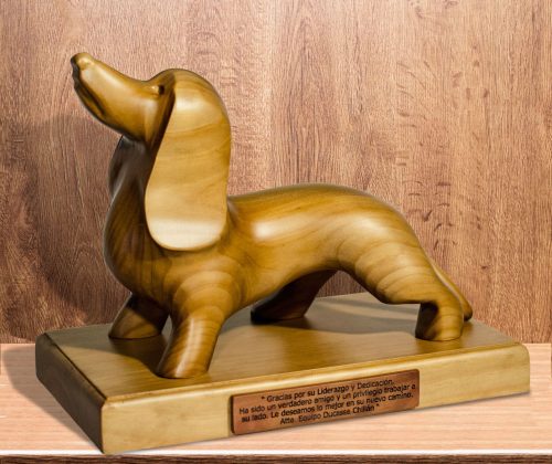 Escultura en madera Dashshund en base - Imagen 2