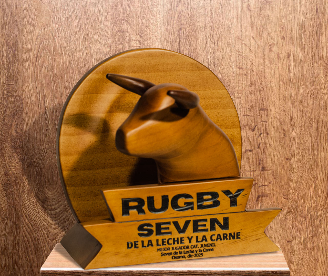 Esculturas en madera campeonato rugby de la leche y carne