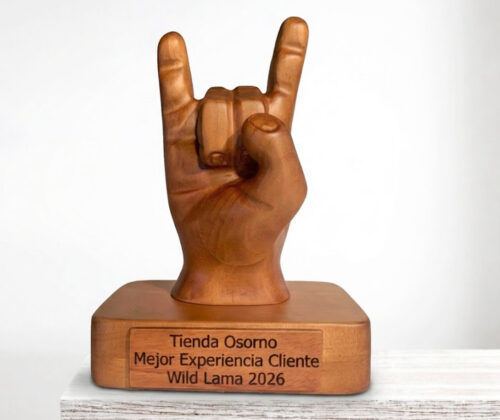 Esculturas en madera premio Wild Lama 2026